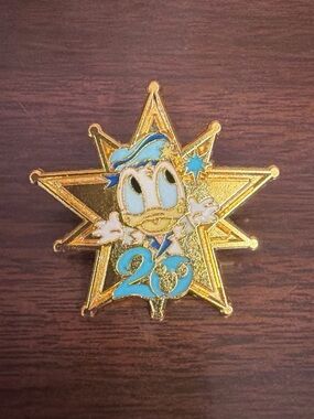 Donald Duck 20th Anniversary Tokyo Disney at sea pin